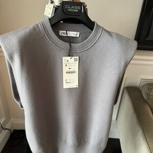ZARA BLOGGER FAVE SHOULDER PAD TOP VERY SIMILAR BRUNELLO CUCINELLI.